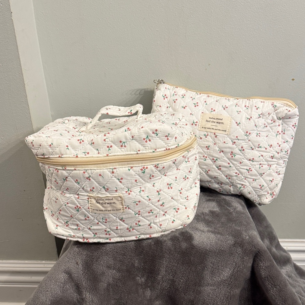 Floral Quilted White Cosmetic Bag Set